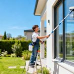 Comment nettoyer les vitres extérieures sans échelle ni risque