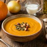 La seule soupe au potimarron que Julie Andrieu fait en novembre : Un velouté onctueux en 20 minutes